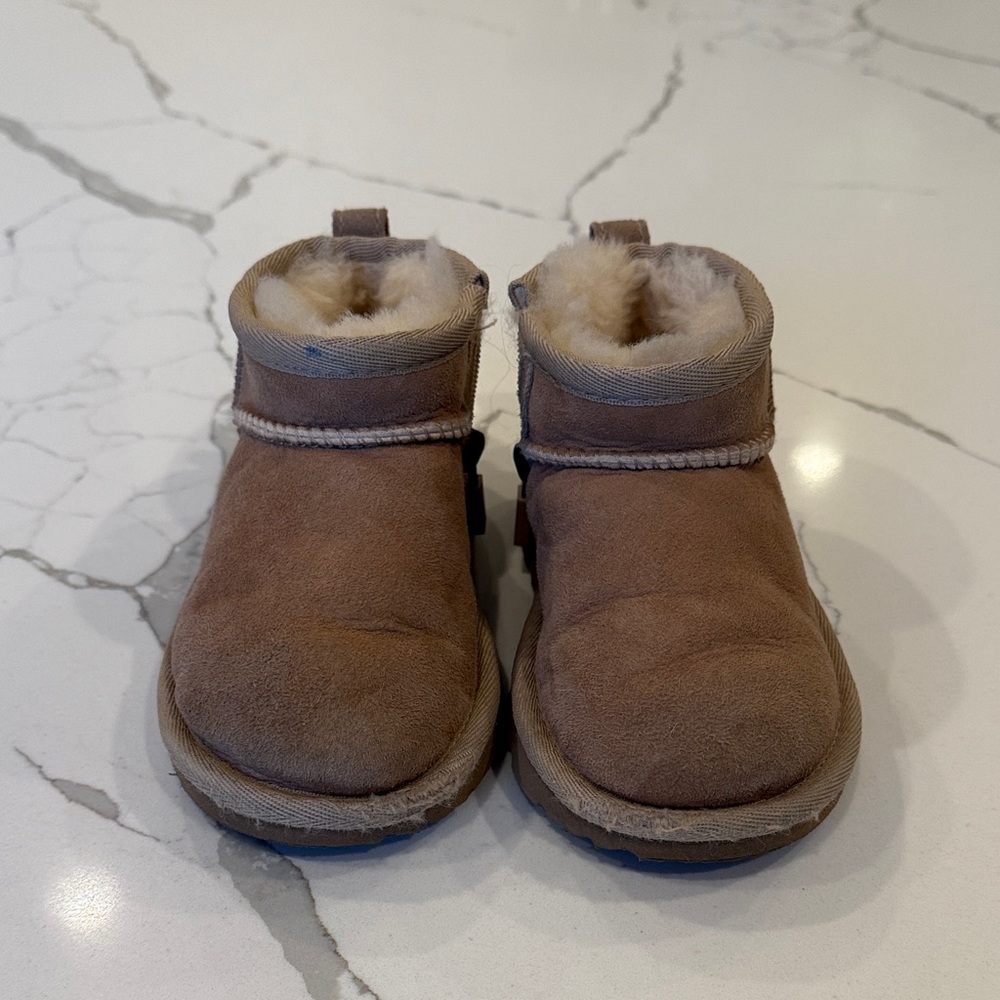 UGG Short Boots